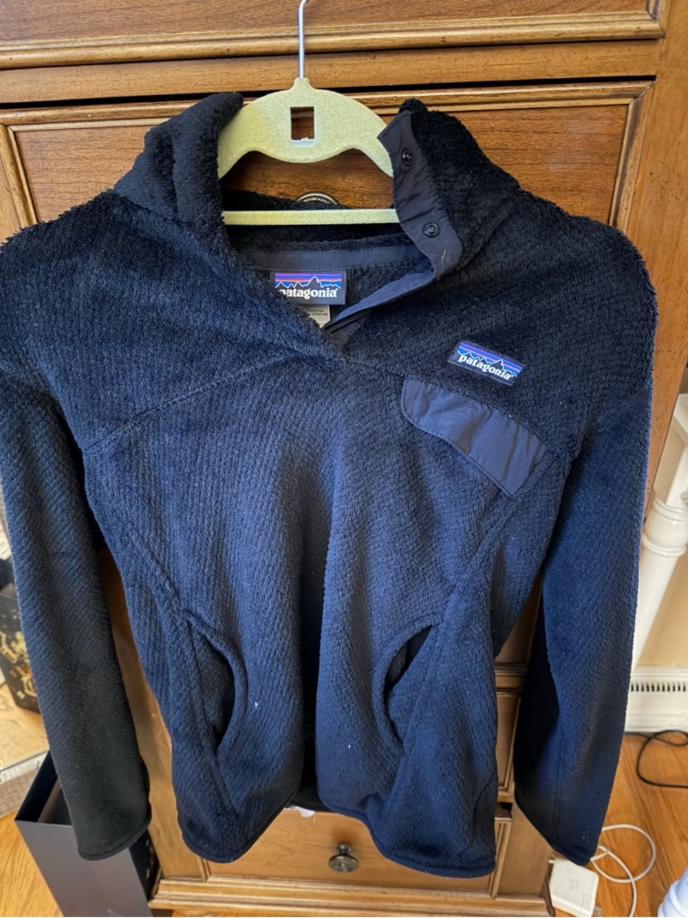 Patagonia Woman's Black Fleece Pullover